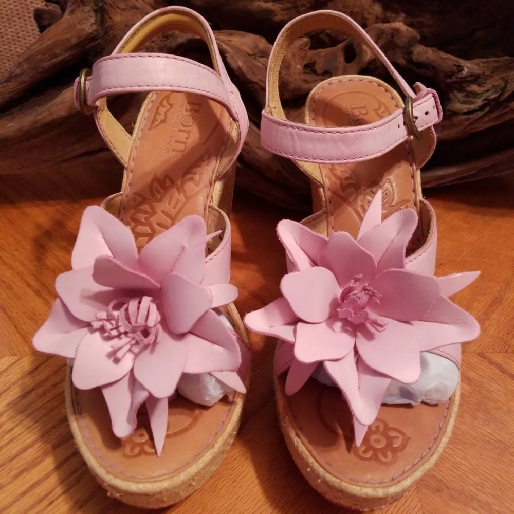 BORN Womens Miss Sandals Pink Leather w/Flower